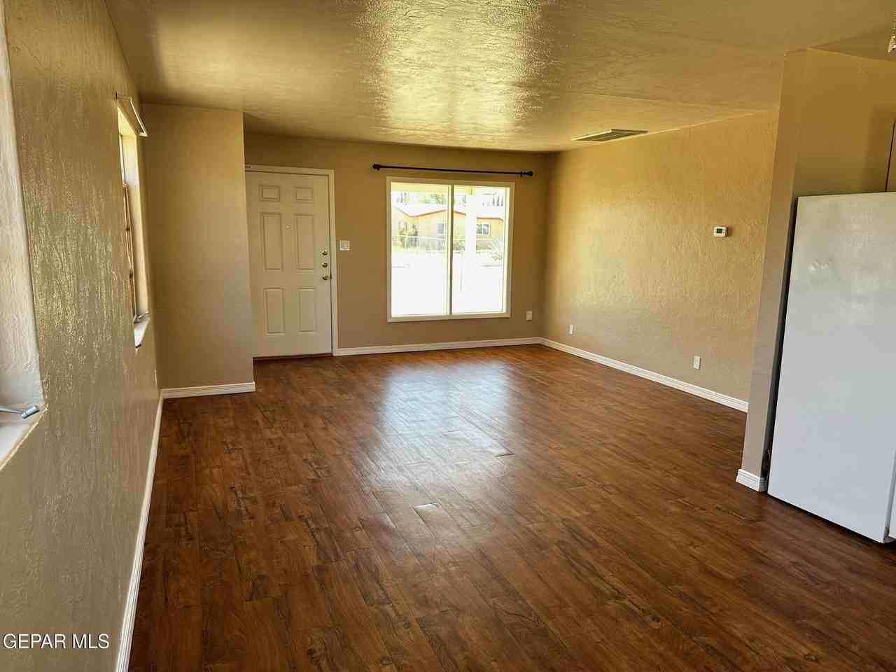 5013 Sierra Madre Dr - Photo 3 of 14