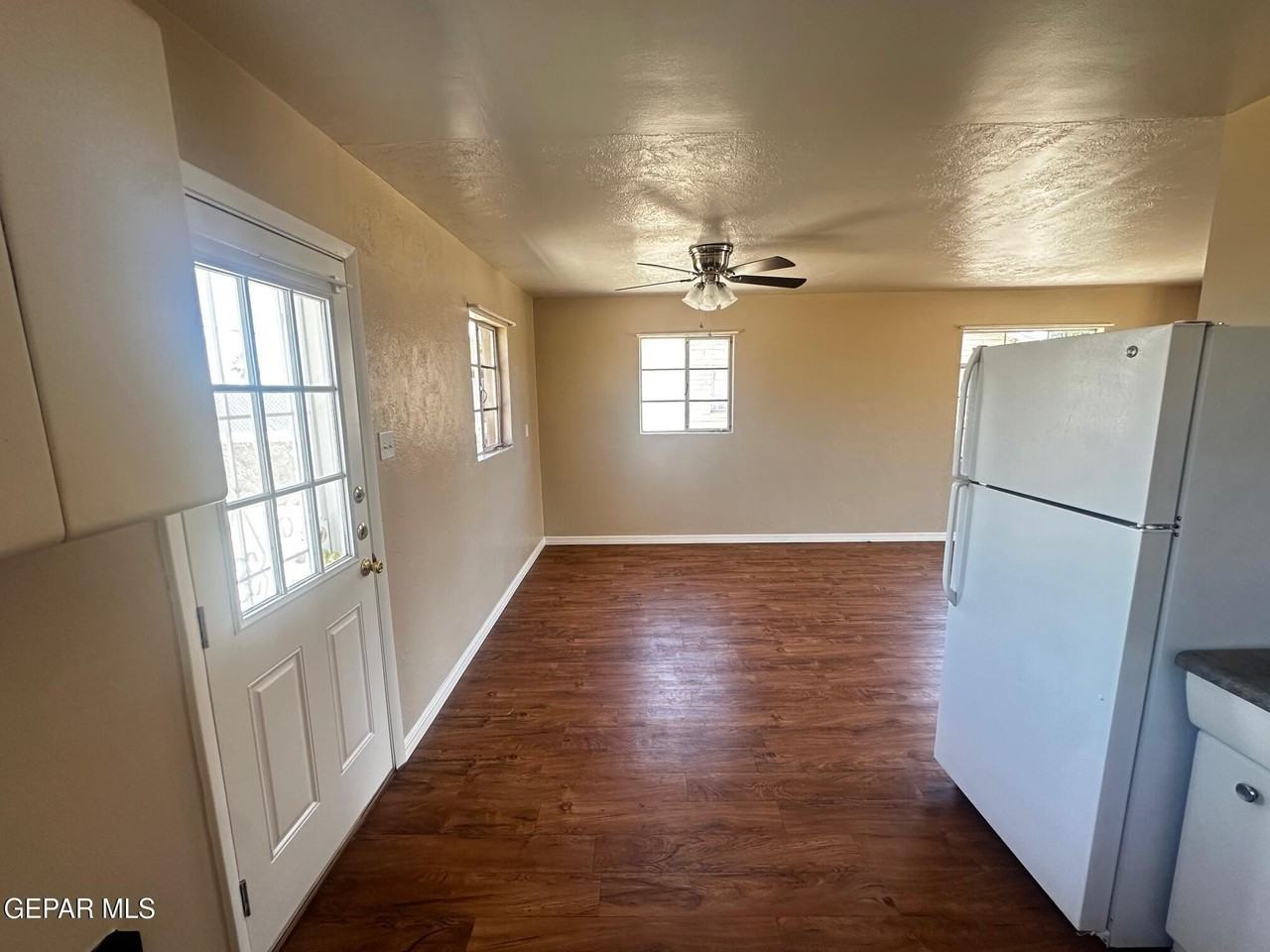 5013 Sierra Madre Dr - Photo 5 of 14