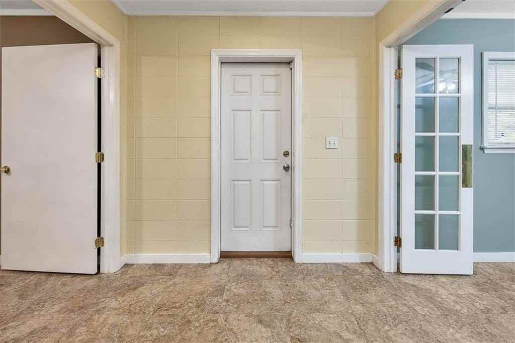 505 1st Ave - Photo 6 of 7