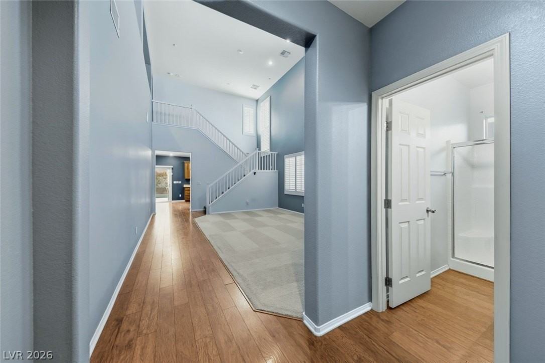 1129 Dunrobin Garden St - Photo 4 of 39