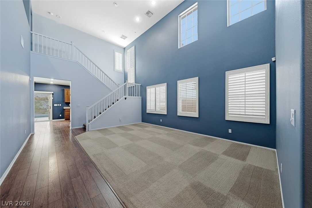 1129 Dunrobin Garden St - Photo 5 of 39