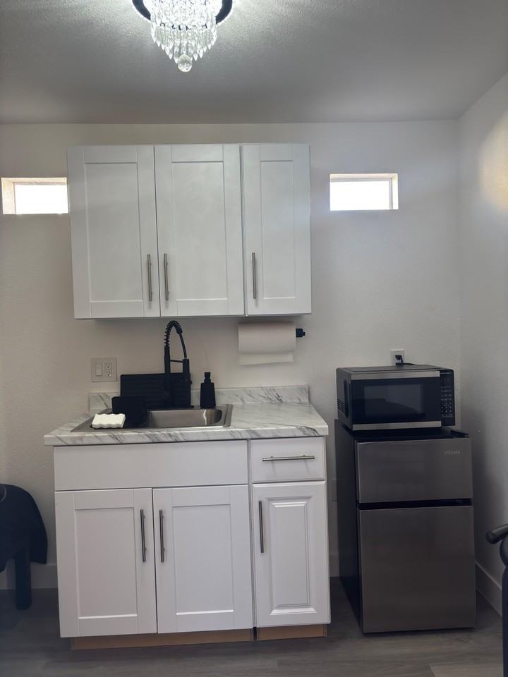 Norco Dr - Photo 4 of 8