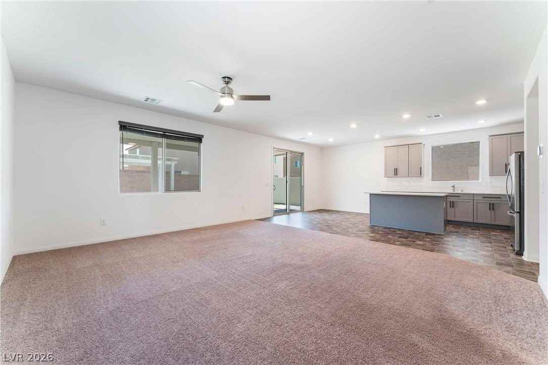 6958 Stone Cactus St - Photo 3 of 23