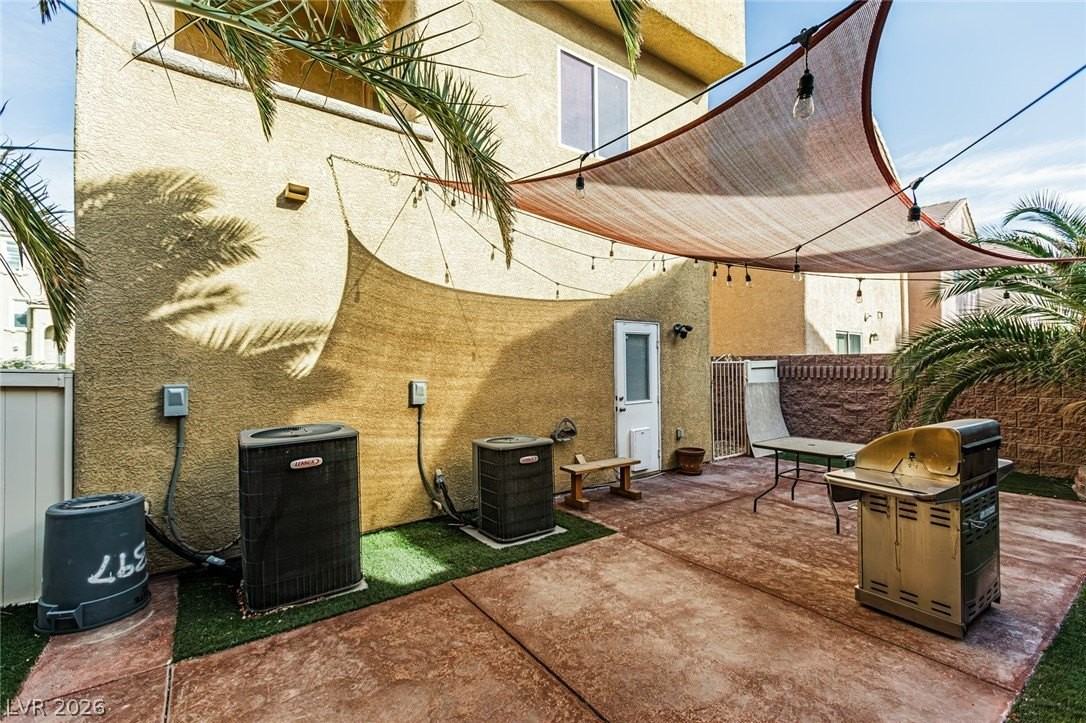 7397 San Pablin St - Photo 6 of 33