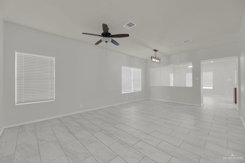 8904 N 21st St - Photo 3 of 20