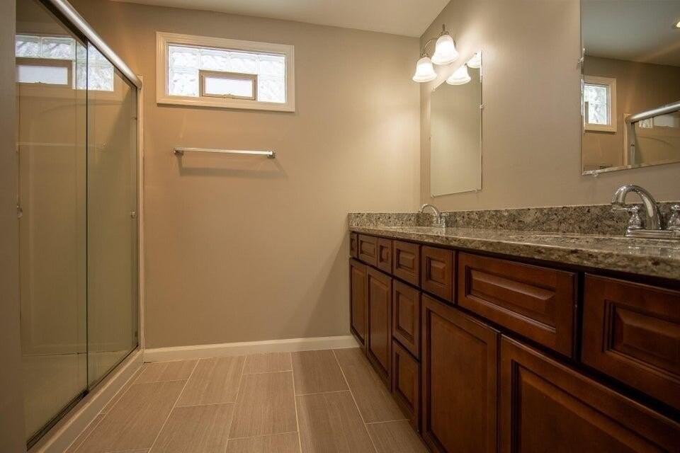 570 Wabash Rd Apt 1 - Photo 4 of 18