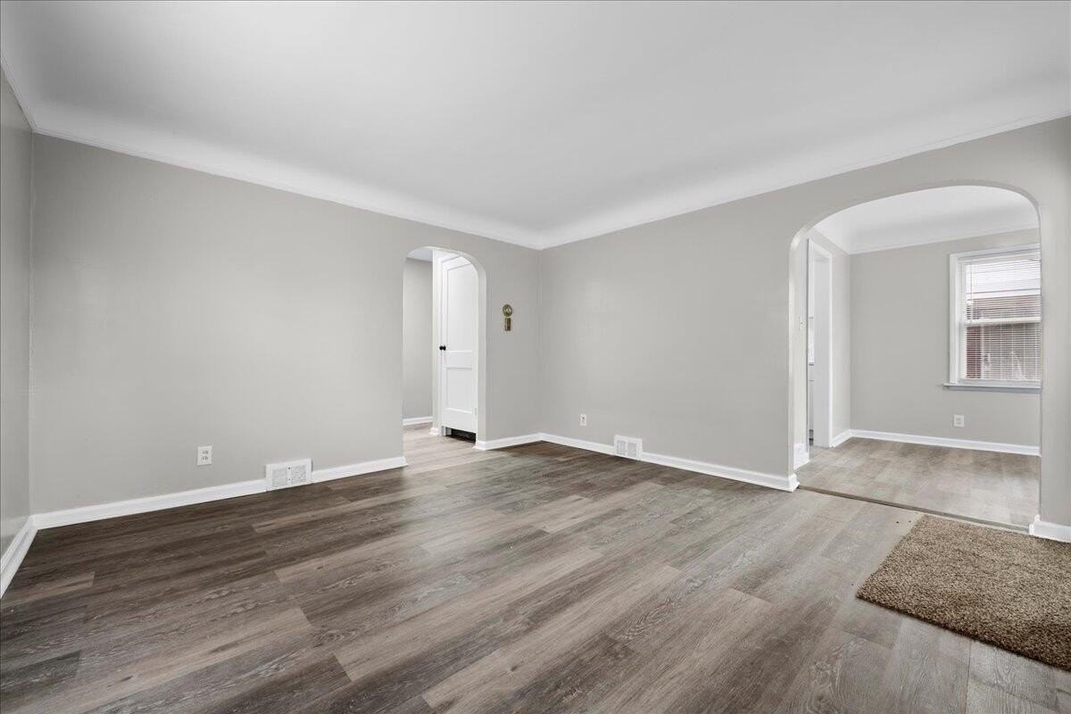 16283 Carlisle St - Photo 5 of 26