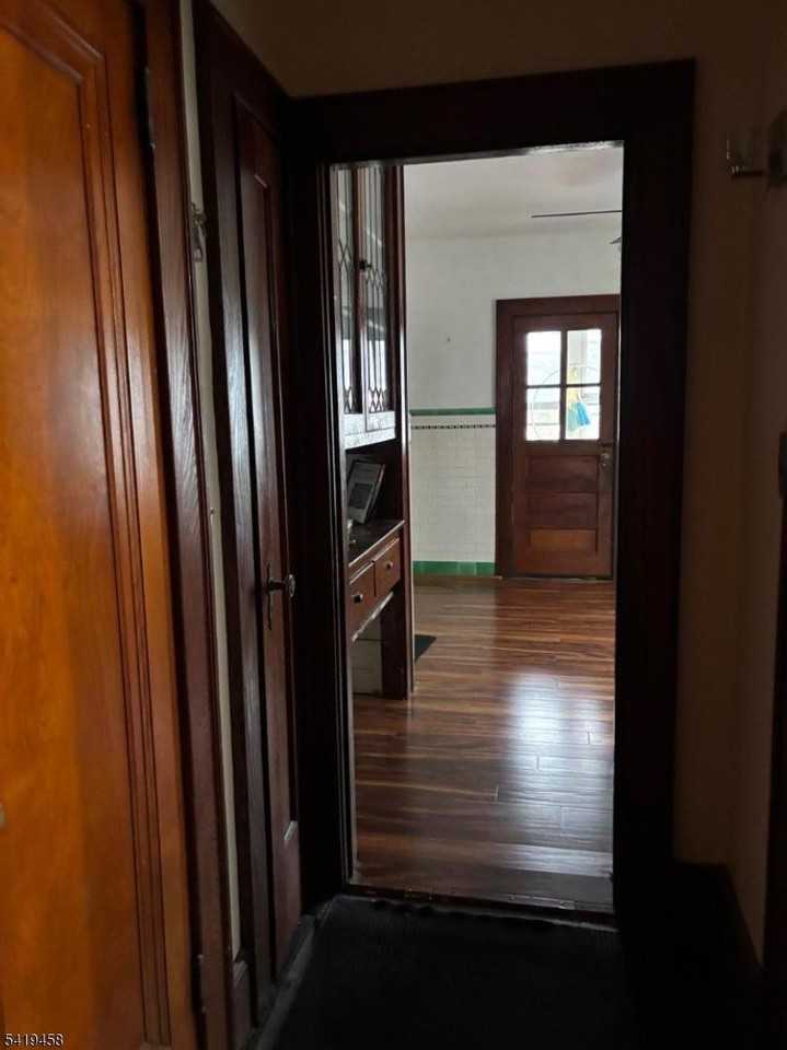 2074 Stowe St - Photo 3 of 7