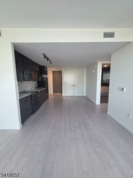 258 S Harrison St - Photo 2 of 6