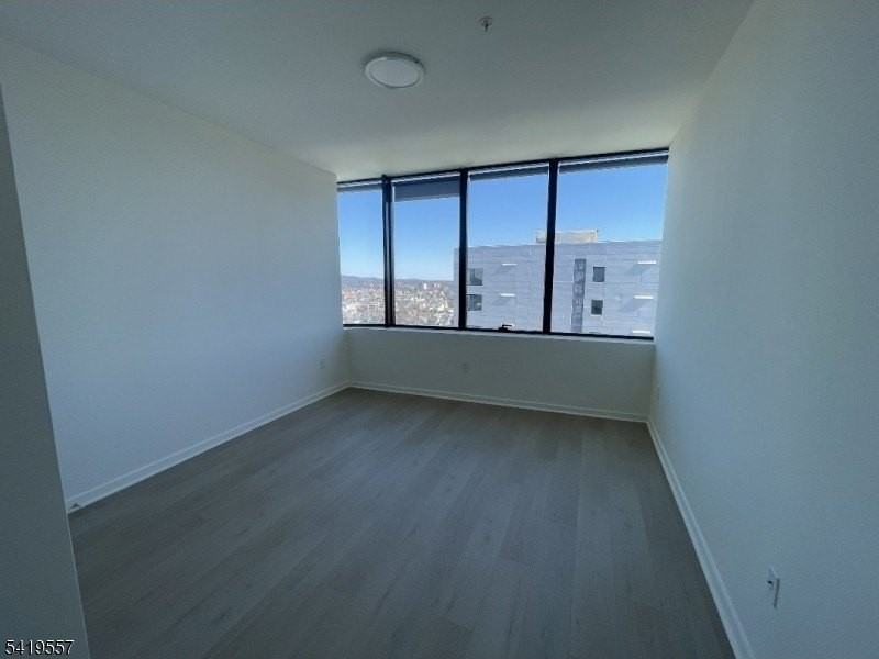 258 S Harrison St - Photo 5 of 6