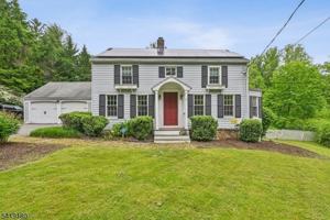 featured image of 47 W Main St