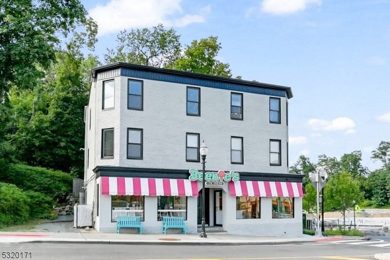 38 Morris St - Photo 2 of 19