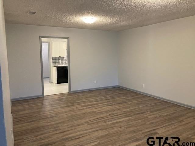 320 Blake Dr - Photo 4 of 9