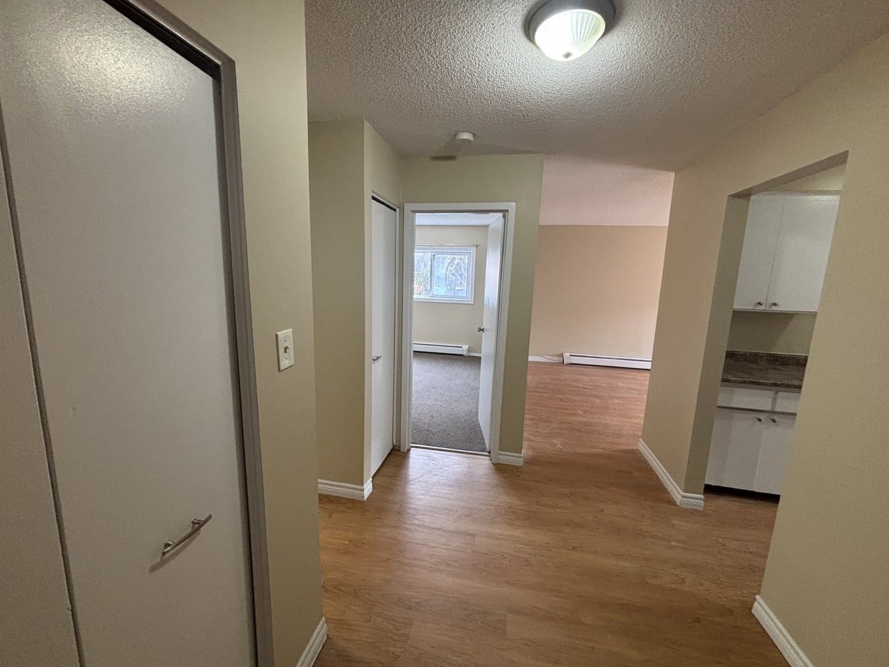 30 9-30 Westmount Road West #9 - Photo 5 of 10