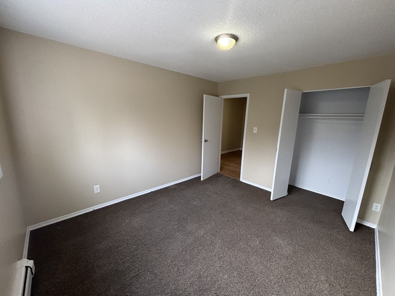 30 9-30 Westmount Road West #9 - Photo 7 of 10