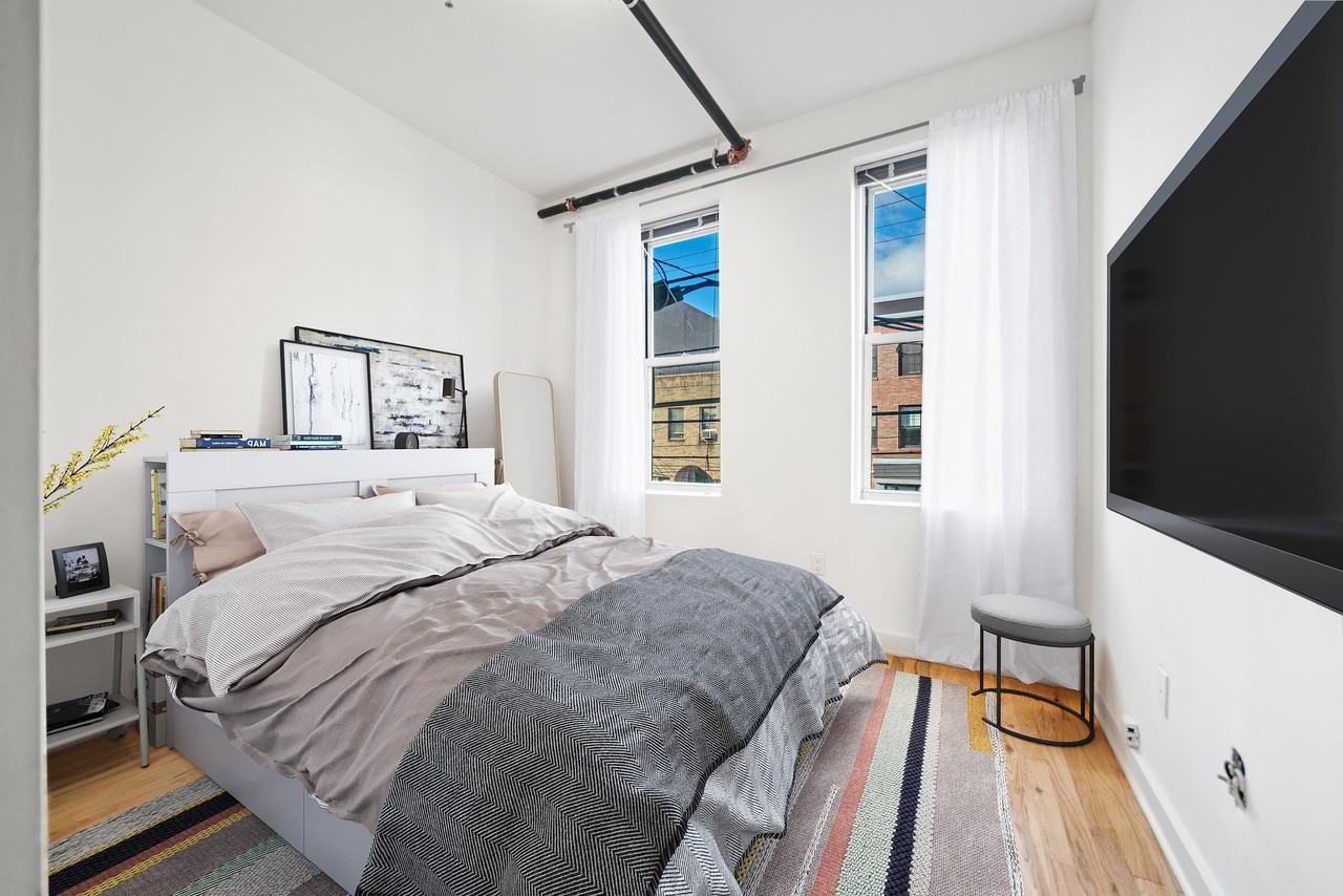 615 Monroe St #1 - Photo 4 of 10