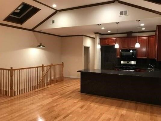 17 Gardner Ave #2 - Photo 3 of 7