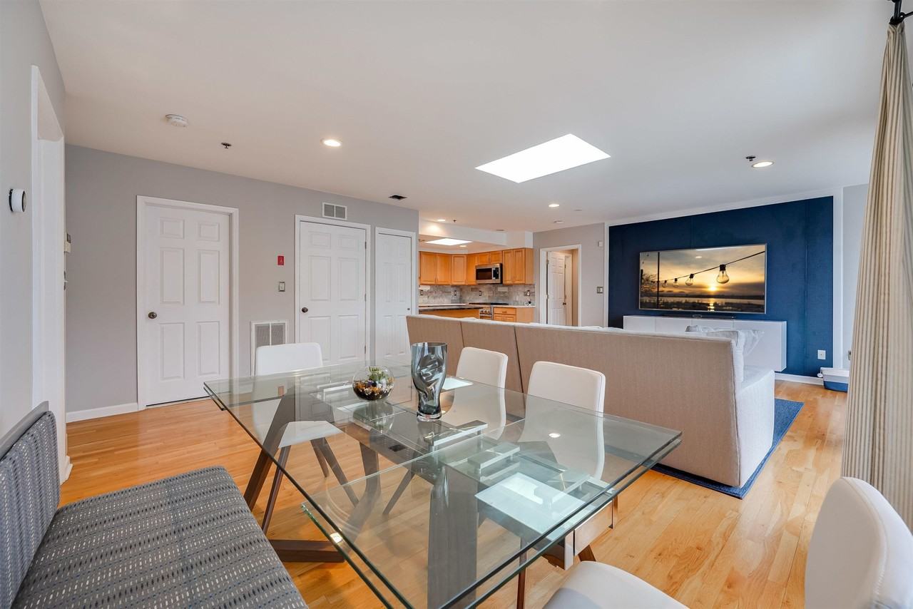 321 Adams St #7 - Photo 7 of 29