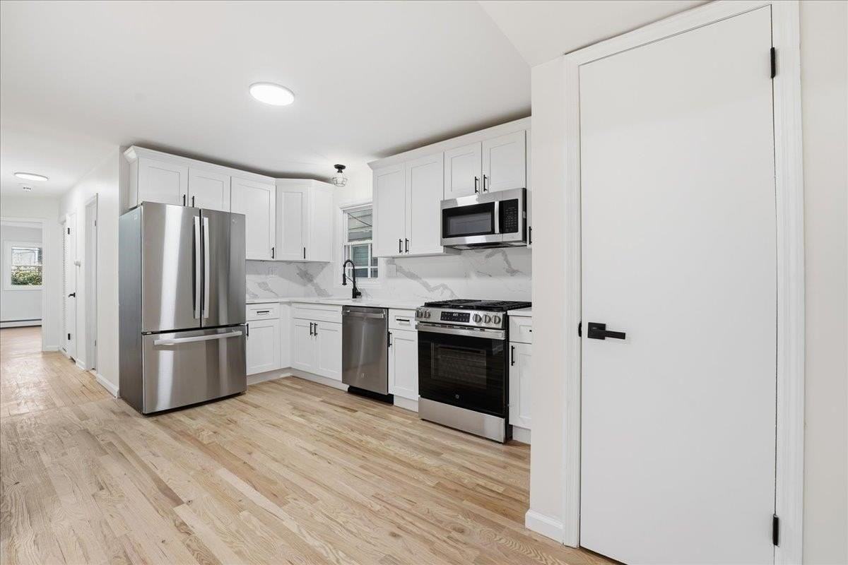 212 Seaview Ave #2 - Photo 3 of 24