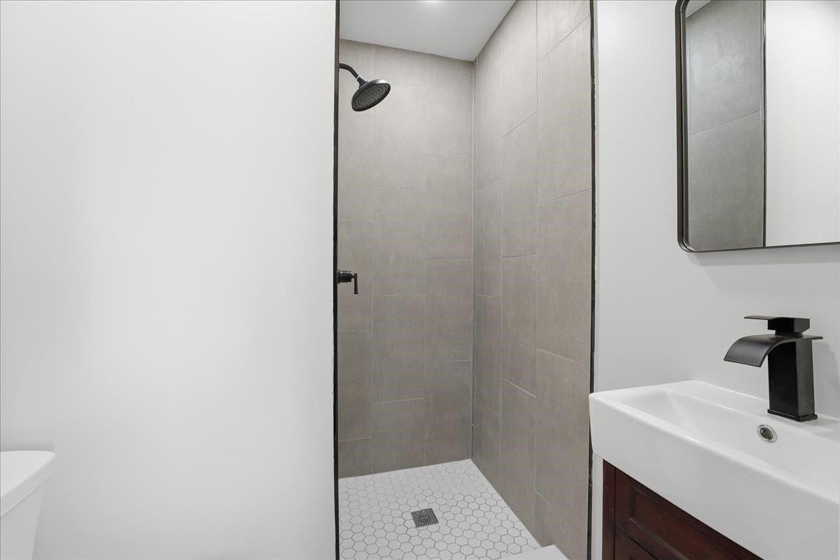 212 Seaview Ave #2 - Photo 6 of 24