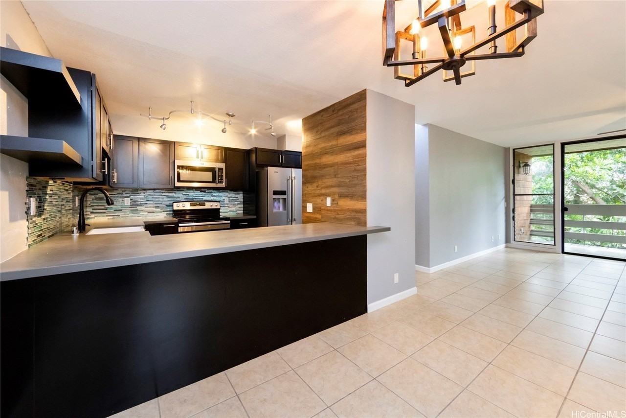 333 Aoloa St Apt 304 - Photo 2 of 23