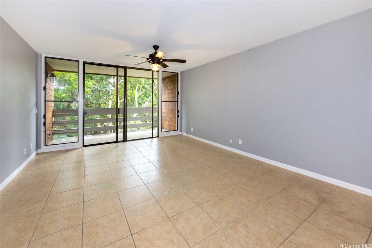 333 Aoloa St Apt 304 - Photo 3 of 23