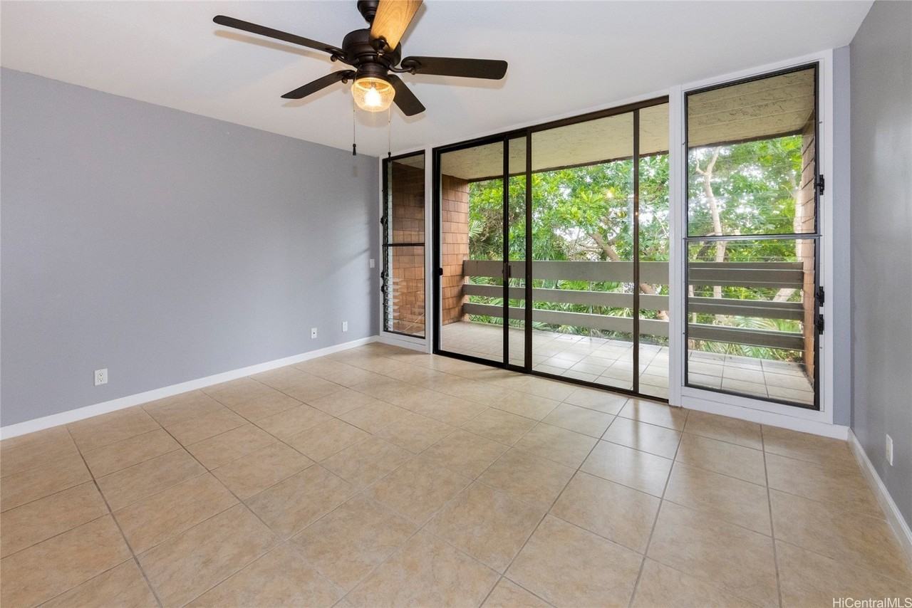 333 Aoloa St Apt 304 - Photo 4 of 23