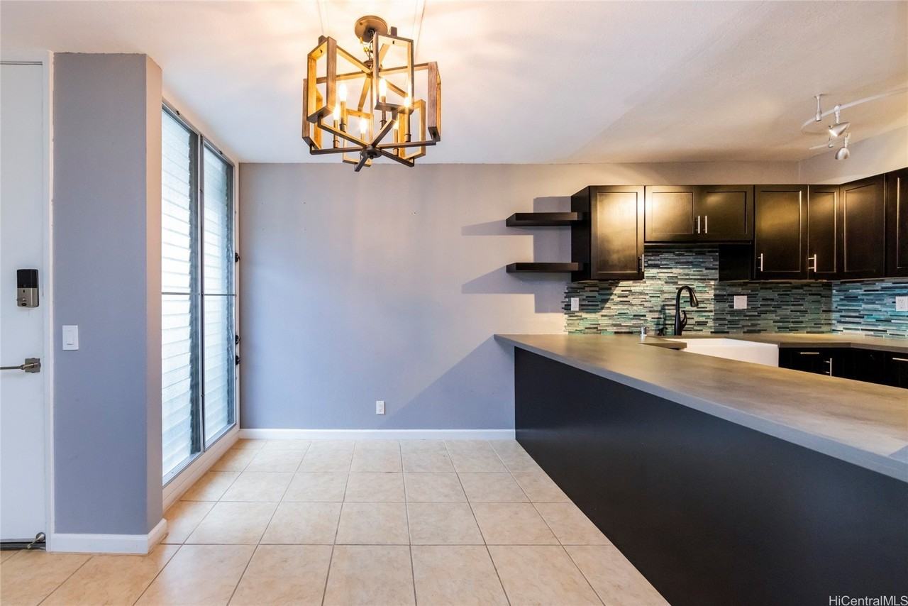 333 Aoloa St Apt 304 - Photo 5 of 23