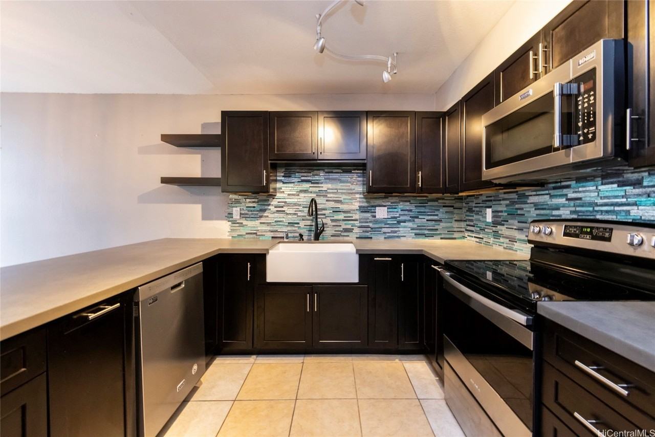 333 Aoloa St Apt 304 - Photo 6 of 23