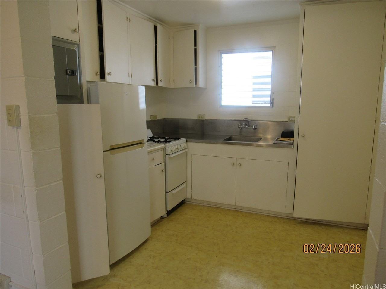 24 Hialoa St Apt 16 - Photo 4 of 6