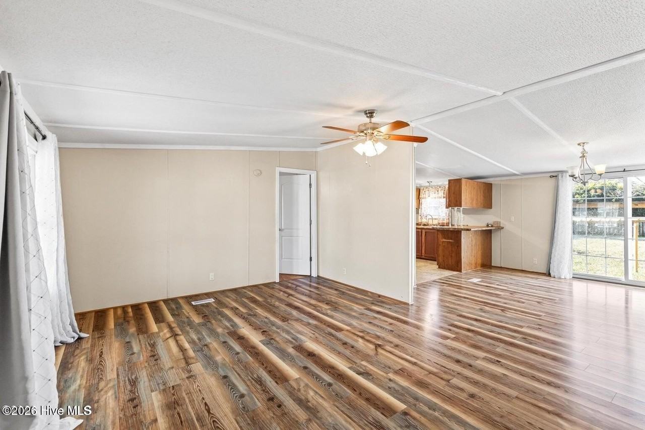 107 Kayla Ct - Photo 2 of 16