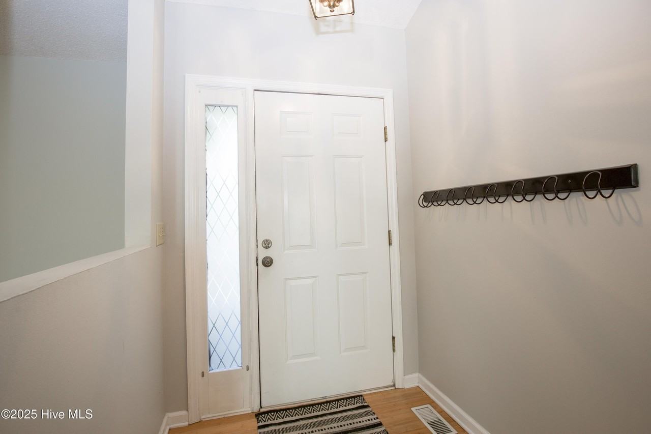 65 Live Oak Ln - Photo 4 of 48