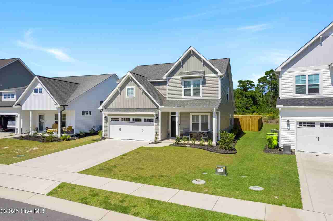 2750 Longleaf Pine Cir - Photo 2 of 44