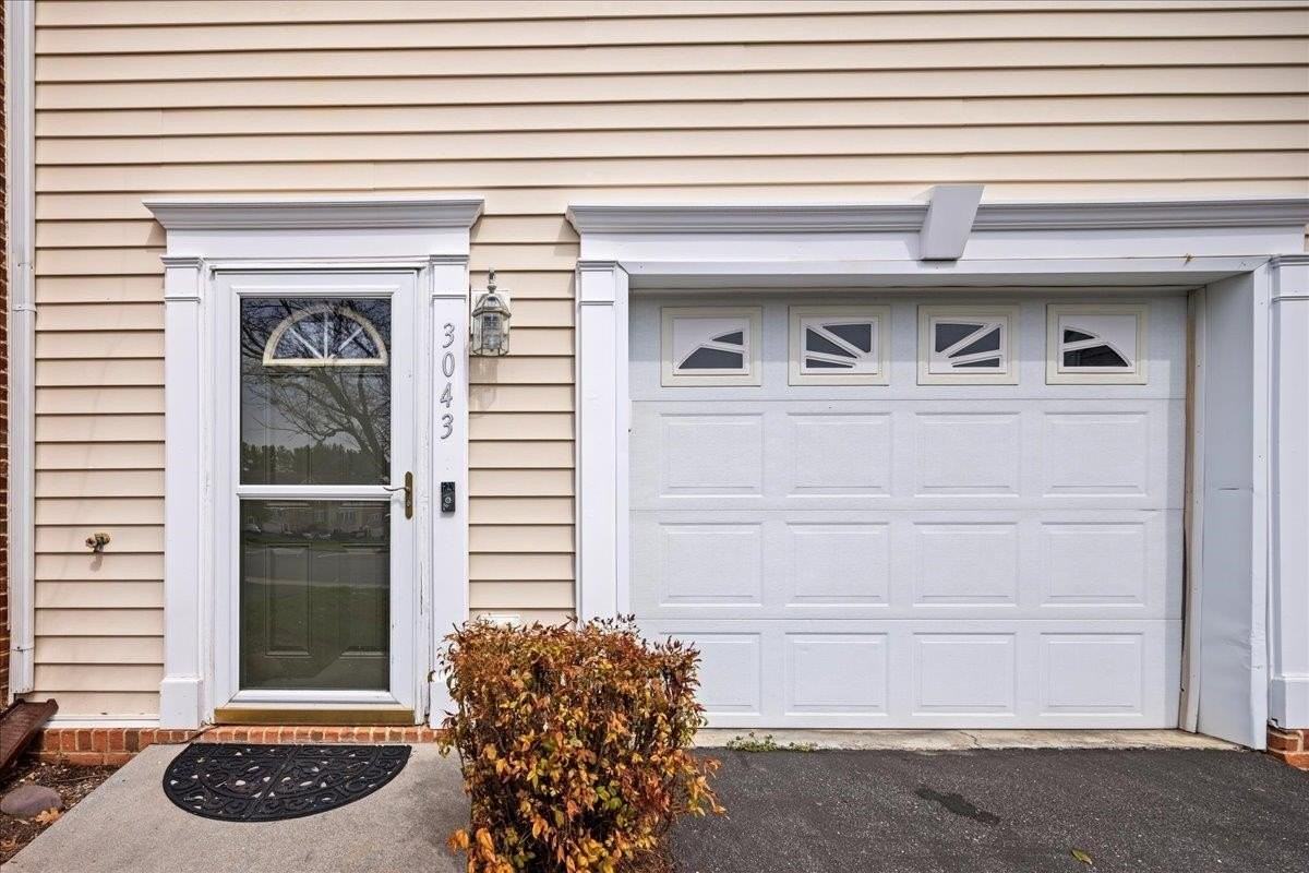 3043 Diamond Spring Ln - Photo 2 of 28