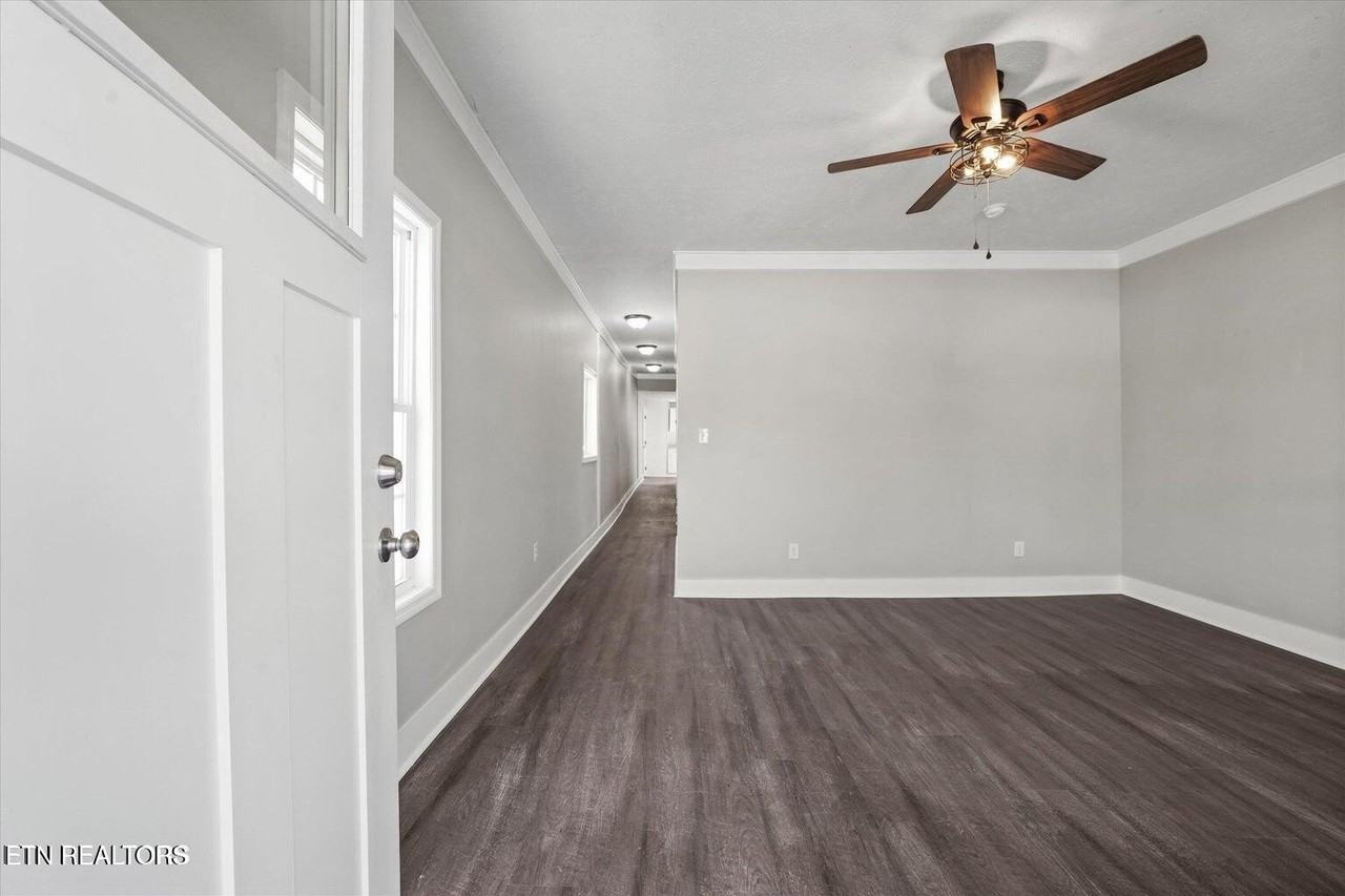 216 Dameron Ave - Photo 2 of 16