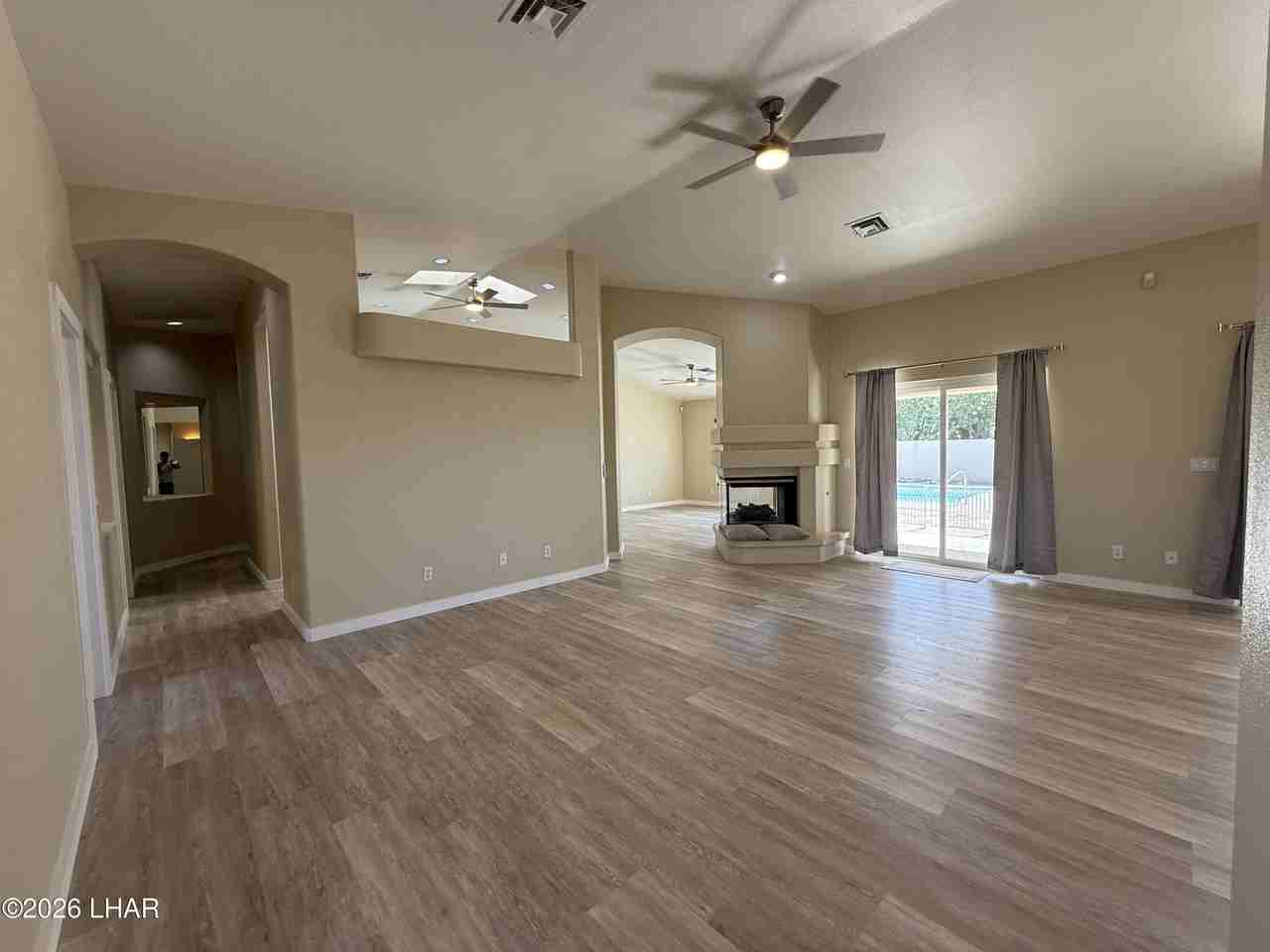 4014 Cherry Tree Blvd - Photo 7 of 30