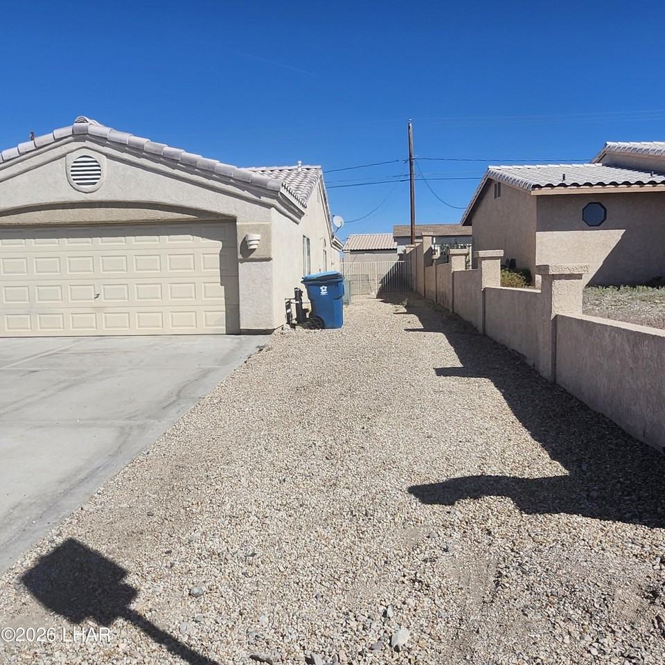 2209 Palo Verde Blvd N - Photo 2 of 34