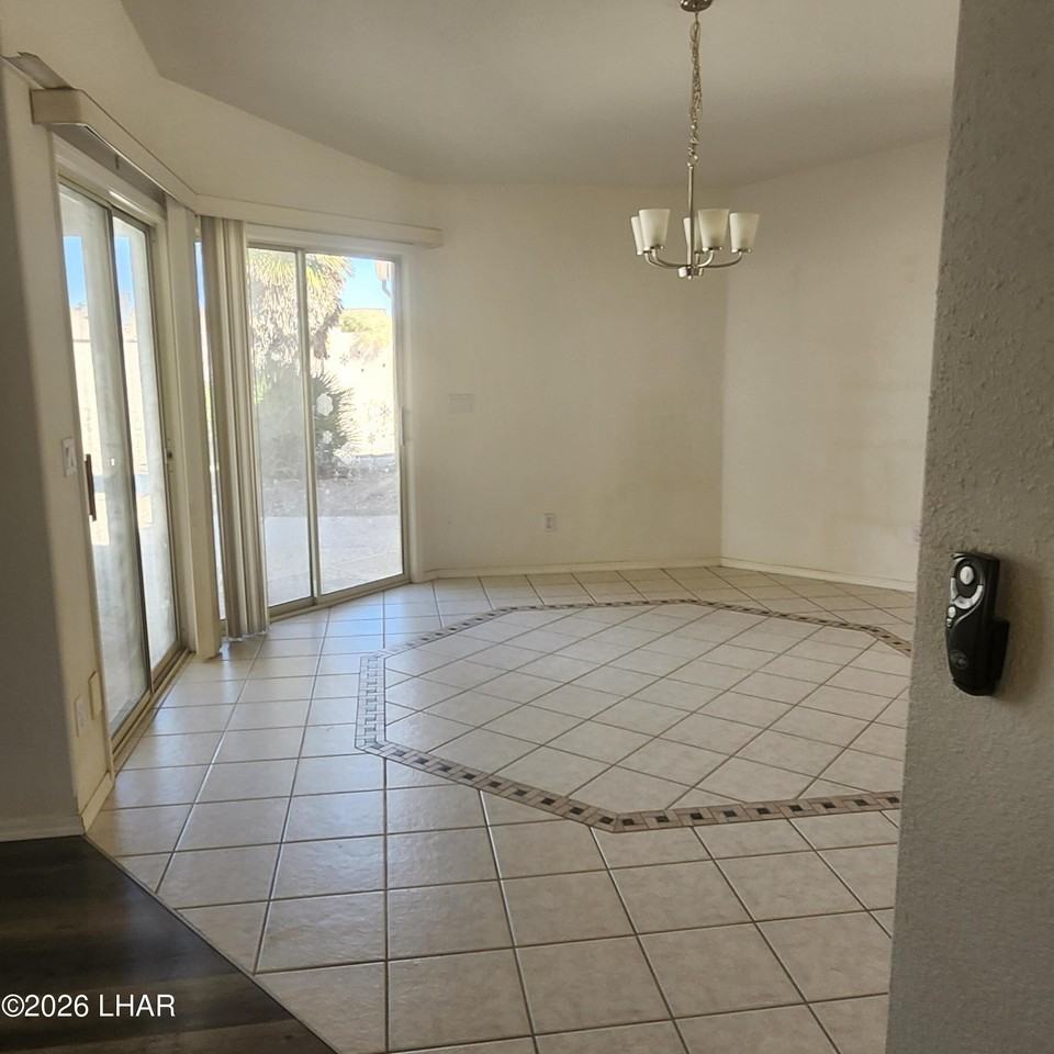 2209 Palo Verde Blvd N - Photo 7 of 34