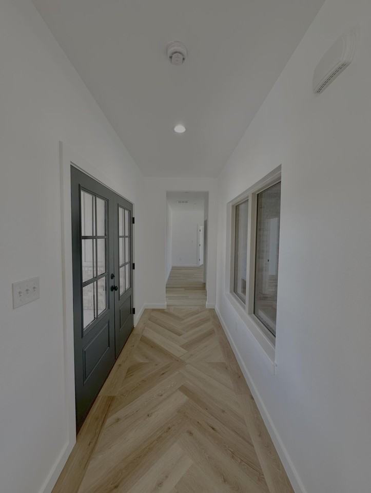 4912 Jarvis St - Photo 2 of 25