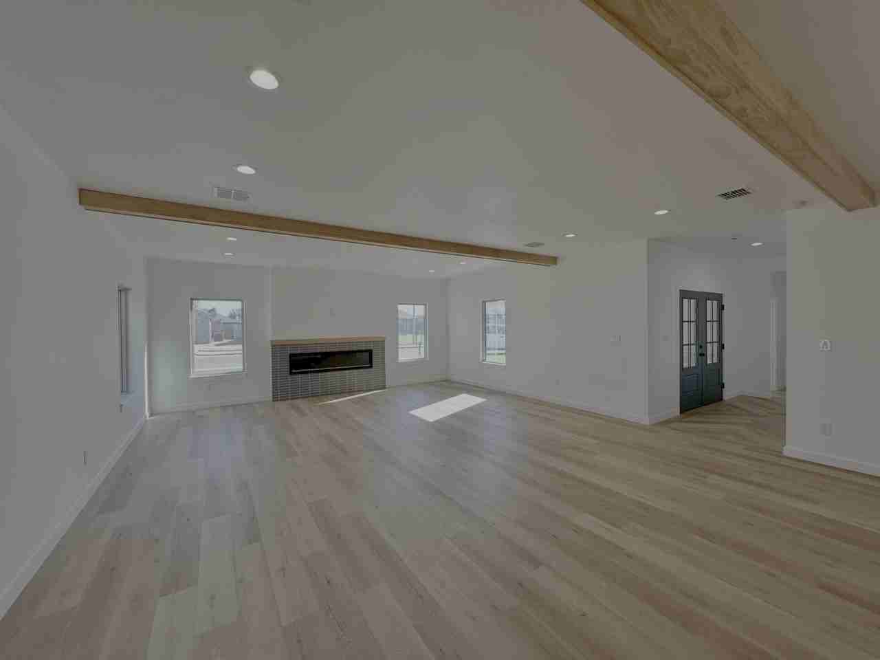 4912 Jarvis St - Photo 3 of 25