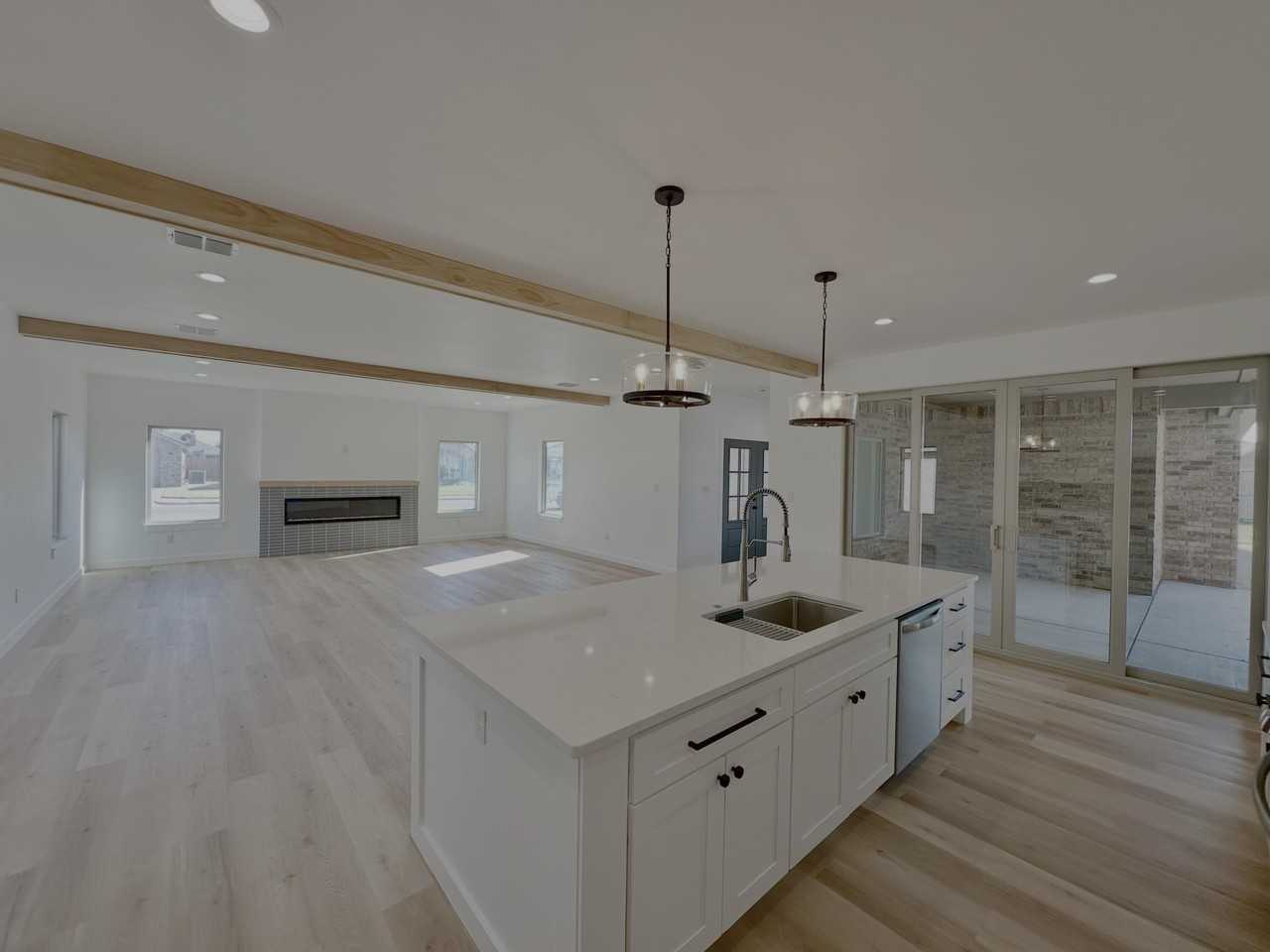 4912 Jarvis St - Photo 4 of 25