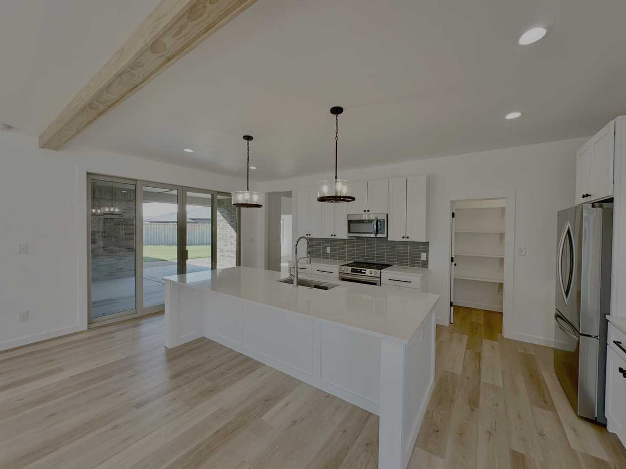 4912 Jarvis St - Photo 7 of 25