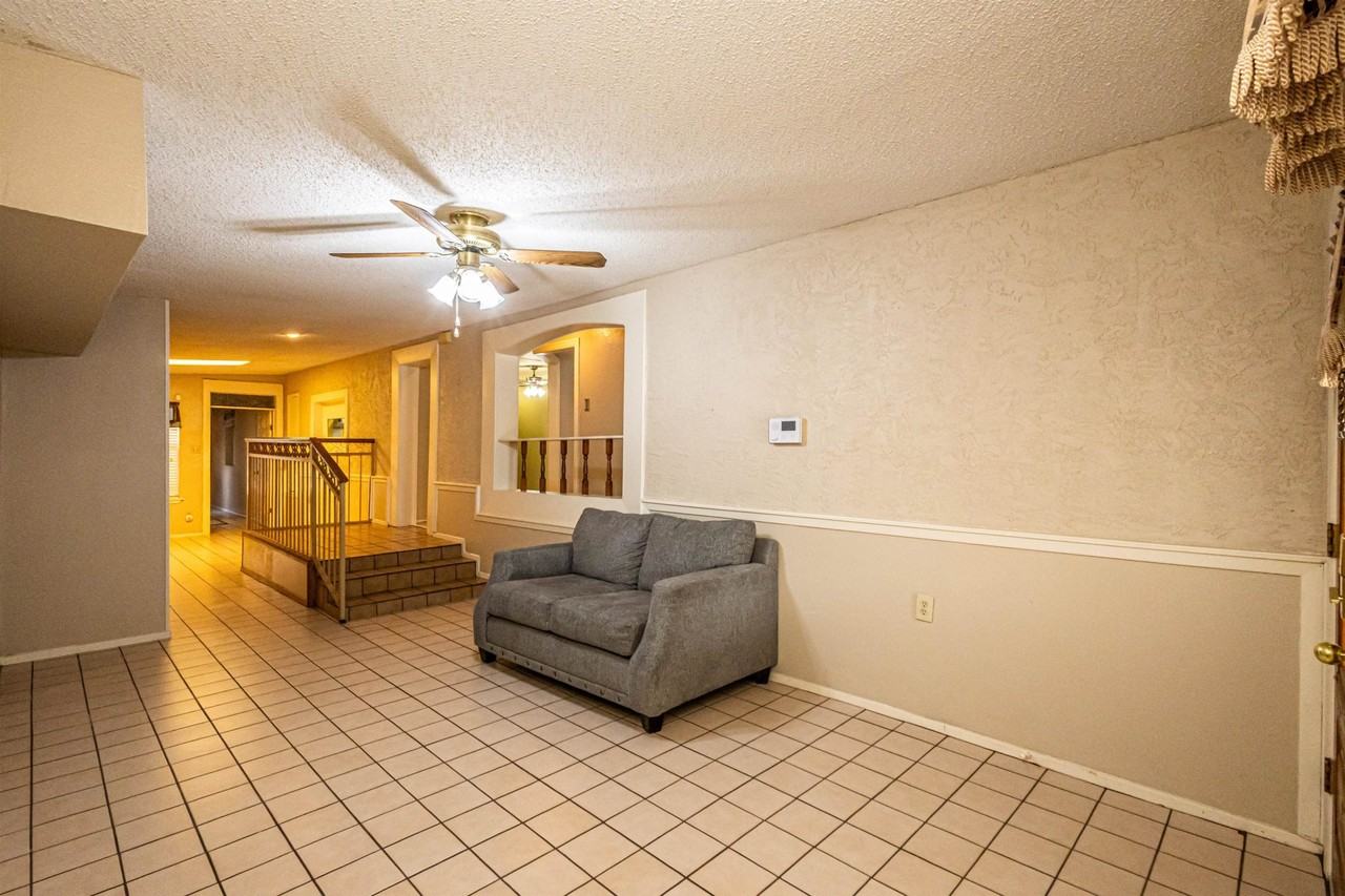 2006 Piedra China St - Photo 6 of 37