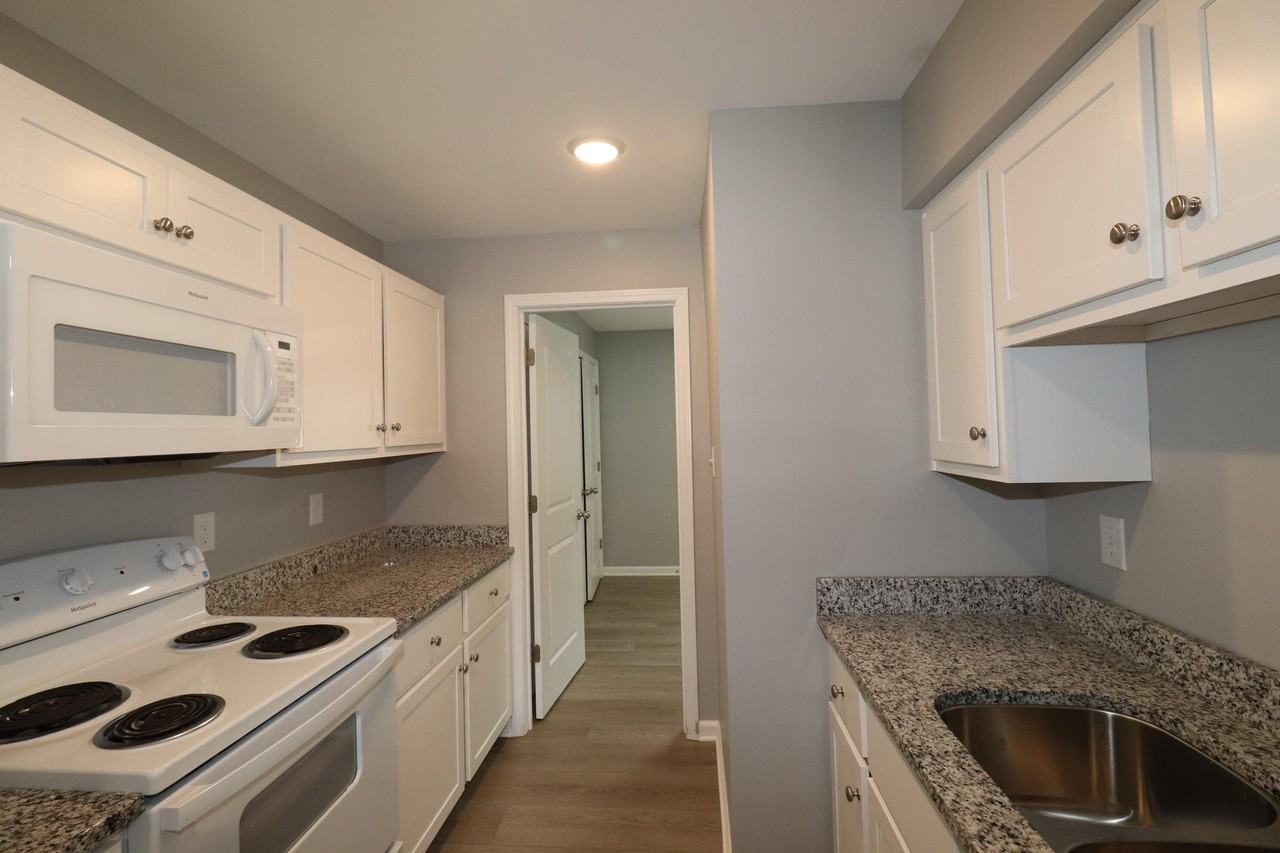 203 S 1st St Apt 205 - Photo 5 of 10