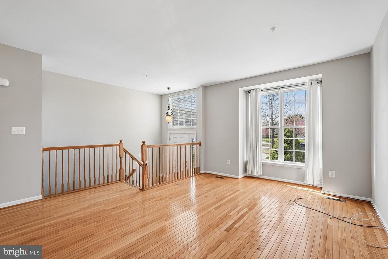 4858 Marsden Pl - Photo 3 of 25