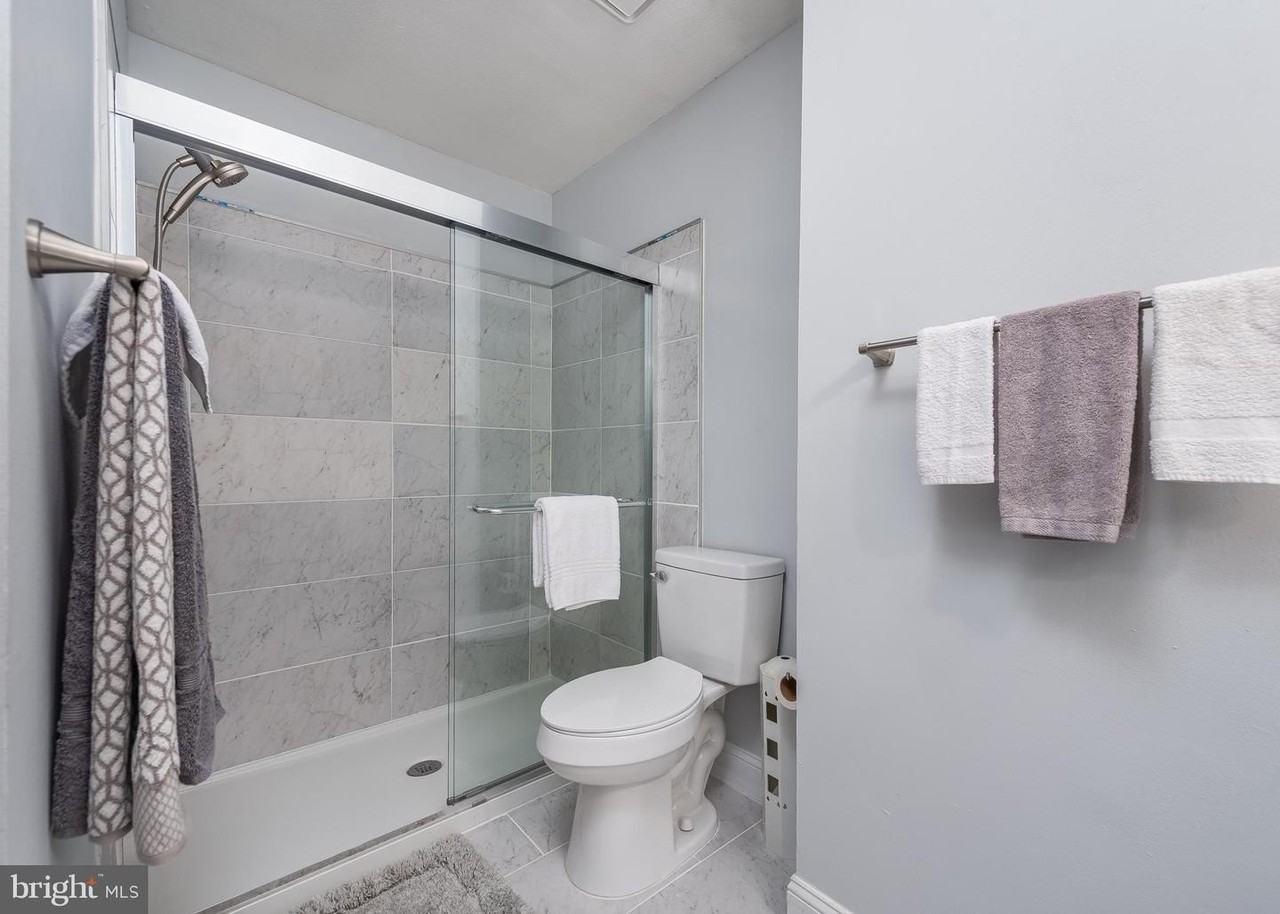 5971 Millrace Ct - Photo 7 of 25