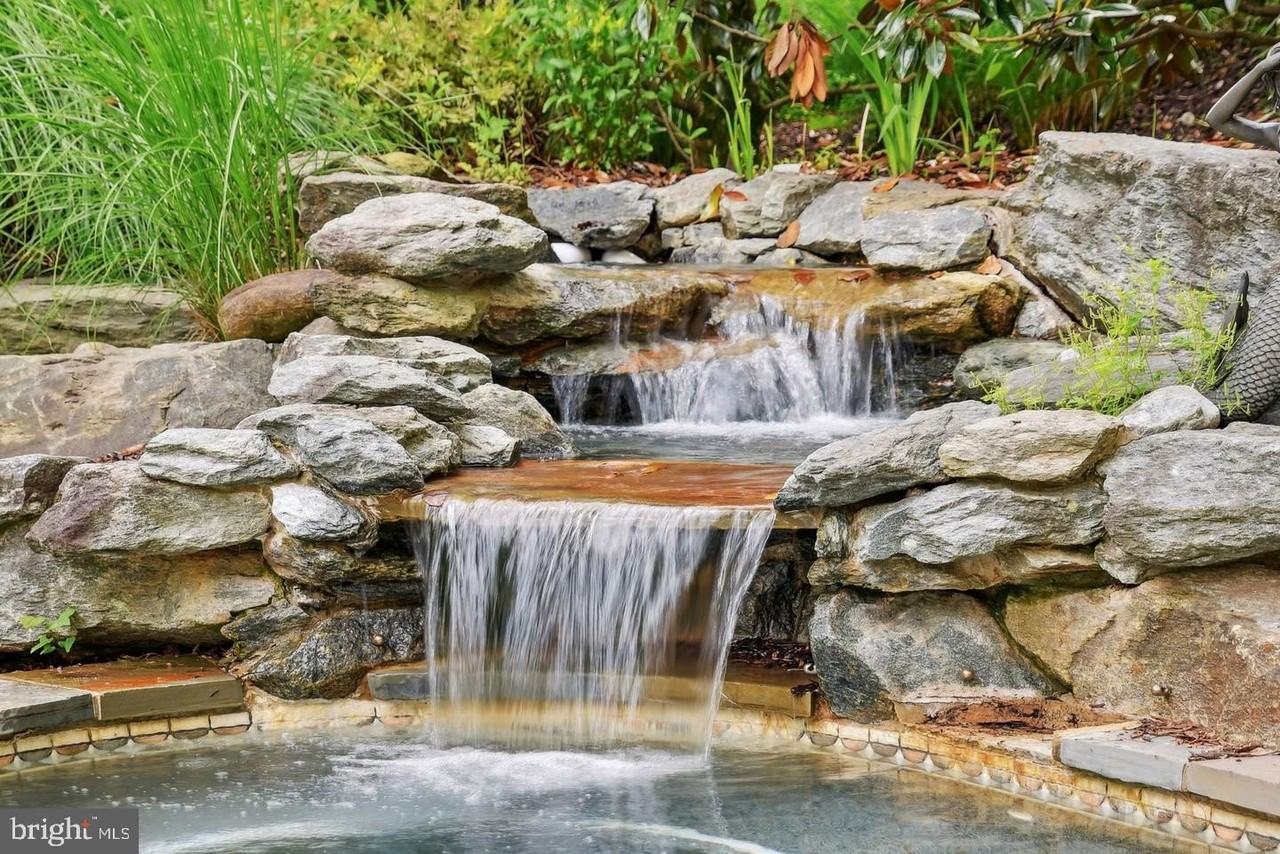 9939 Bentcross Dr - Photo 6 of 50