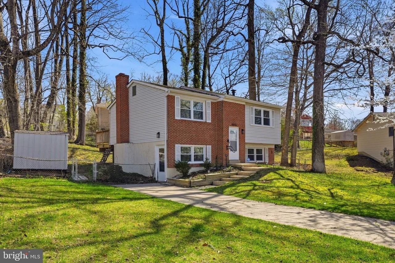 9518 Blanchard Dr - Photo 2 of 30