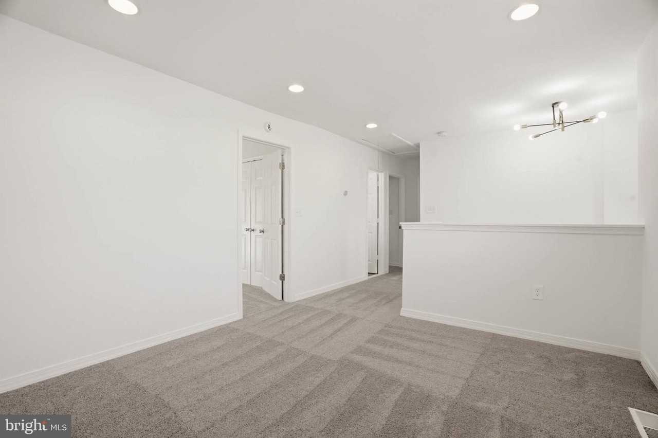 9518 Blanchard Dr - Photo 6 of 30