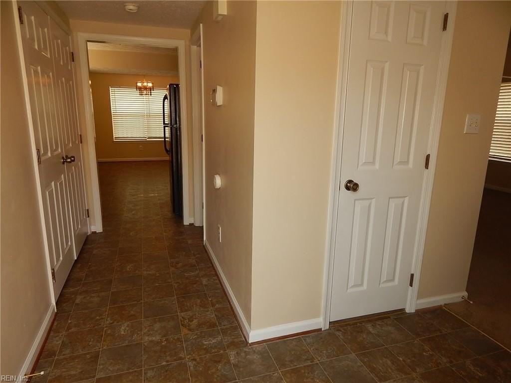 869 Page Pl - Photo 2 of 21